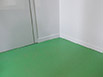 Pavimento vinilico omogeneo posato con prodotti Mapei EC1, antistatico, ignifugo. Esempio posato in negozio.
